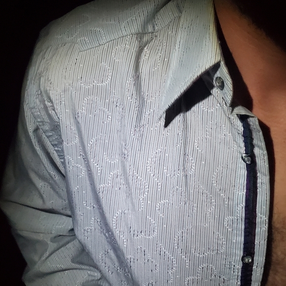 Rare Robert Graham dress shirt - Picture 6 of 7